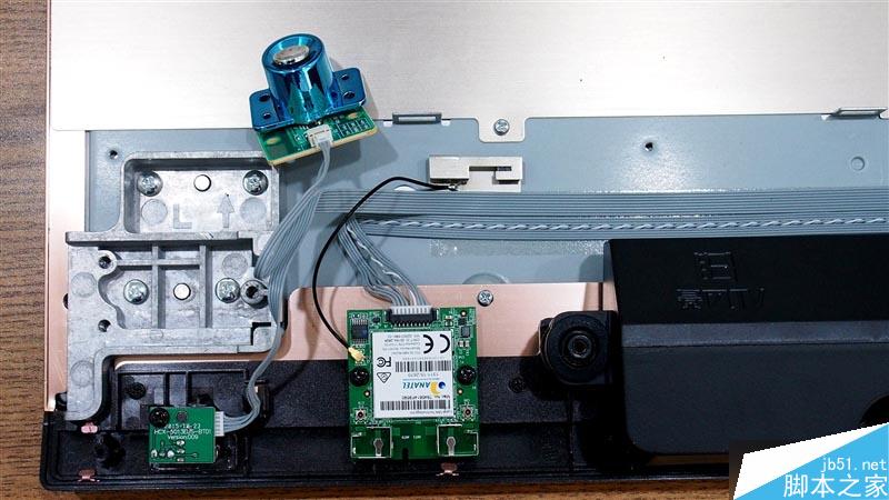 暴風電視的內部結構怎么樣?暴風電視真機拆解(圖)