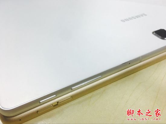 iPad Pro和三星Galaxy TabPro s买哪个好？三星Galaxy TabPro S和iPad Pro区别对比评测