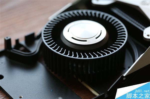 新旗舰GeForce GTX 1080 Ti公版开箱和拆解图赏:综合性能更强