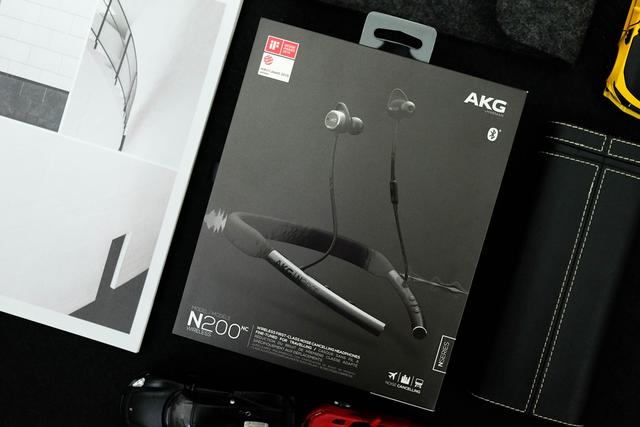 AKG N200nc蓝牙耳机值得买吗 AKG N200nc颈挂蓝牙耳机开箱深度评测