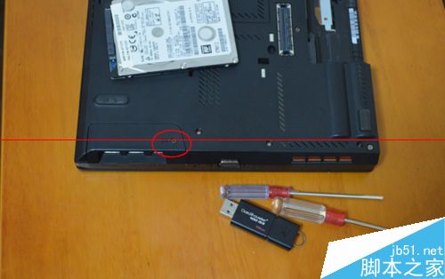 thinkpad T430怎么加装SDD固态硬盘？