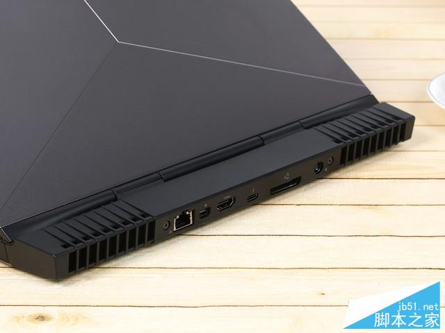 Alienware 13 R3值得买吗？Alienware 13 R3游戏本深度图解评测