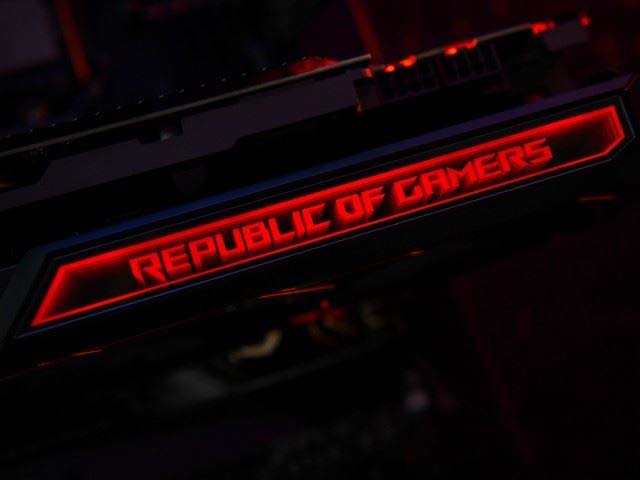 ROG Matrix RTX 2080 Ti顯卡值得買(mǎi)嗎 ROG Matrix RTX 2080 Ti顯卡拆解+評(píng)測(cè)