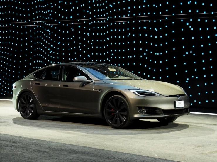 600 美元秒開特斯拉 Model S，這幫“學(xué)院派”黑客可真牛