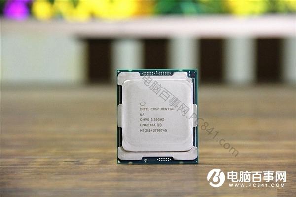 i9 7900X和R7 1800X哪個好i9-7900X對比R7-1800X評測